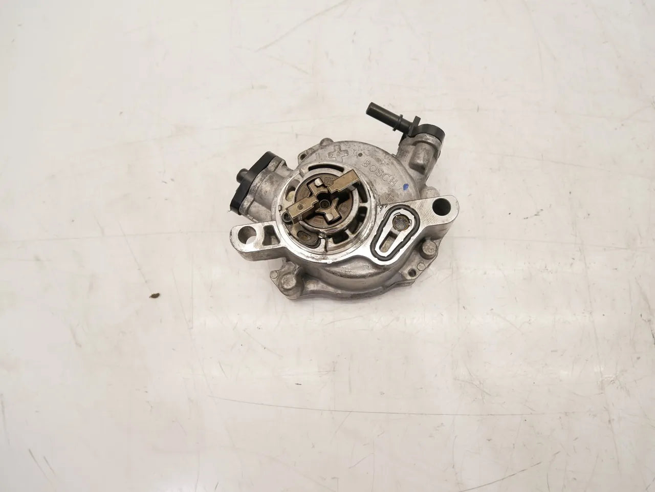 Bomba de vacío Opel Vivaro 1.5 Diesel DV5RUCD D15DT 9850109580