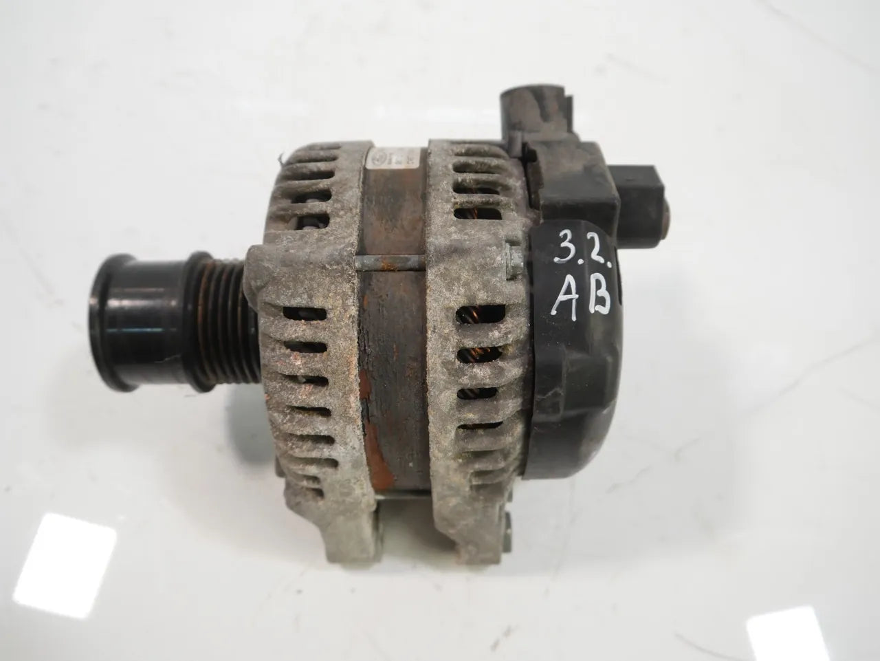 Alternador Ford C-Max Focus 1.0 EcoBoost M1DA CV6T-10300-DC