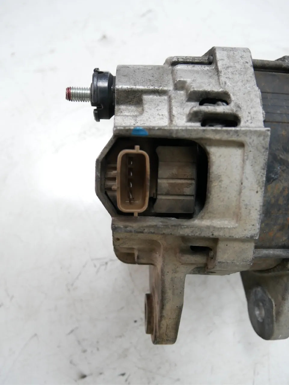Alternador Mitsubishi Pajero MK4 V98W 3,2 DI-D 4M41 1800A290
