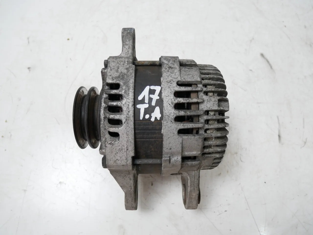 Alternador Mitsubishi Pajero MK4 V98W 3,2 DI-D 4M41 1800A290
