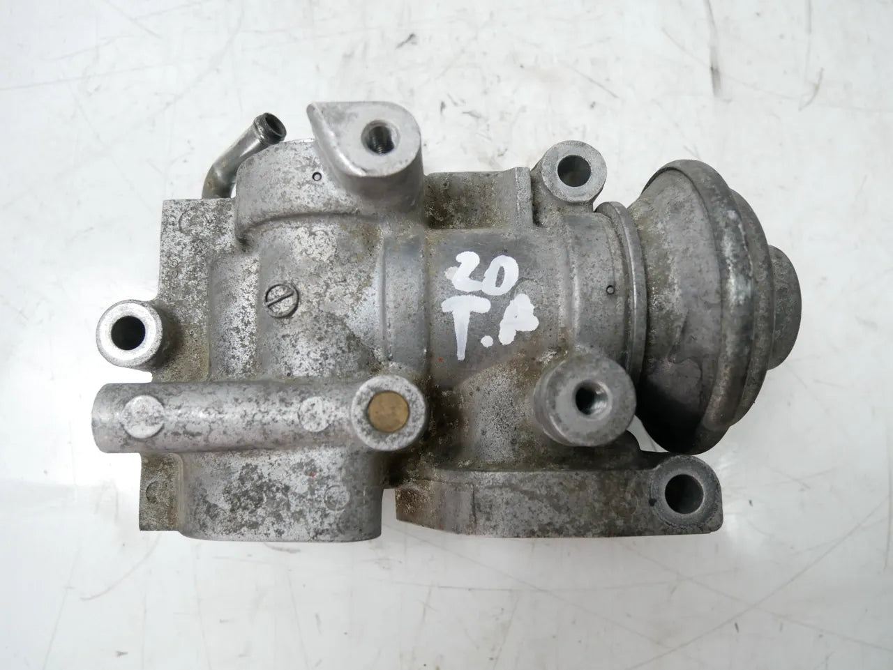 Válvula EGR Mitsubishi Pajero MK4 V98W 3,2 DI-D 4M41 1582A241