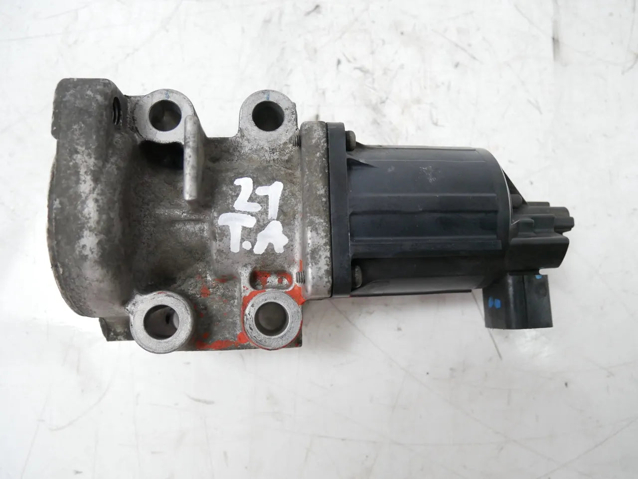 Válvula EGR Mitsubishi Pajero MK4 V98W 3,2 DI-D 4M41 1582A037