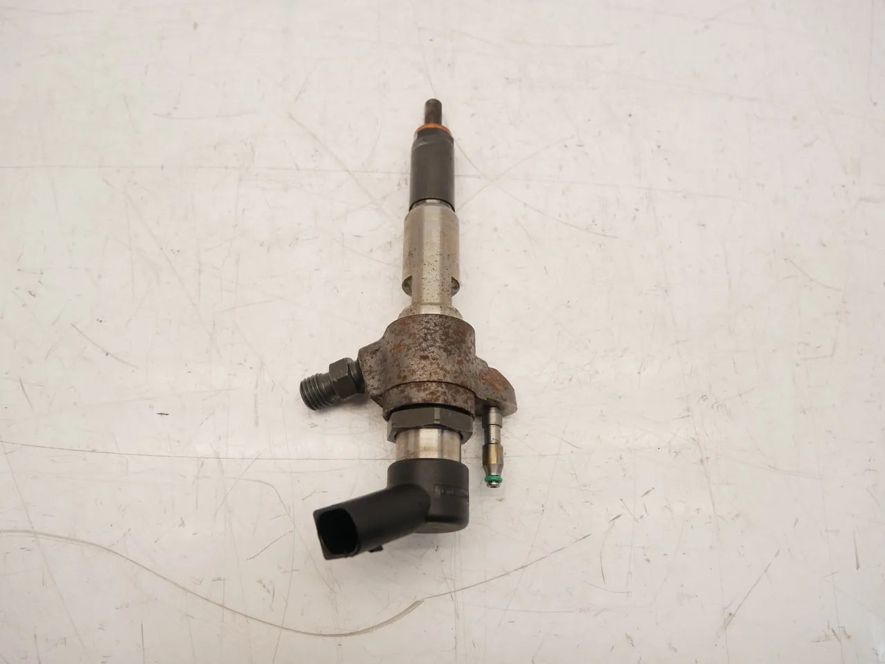 Inyector Peugeot 308 MK1 1,6 HDi DV6C 9HR 9H05 9802448680