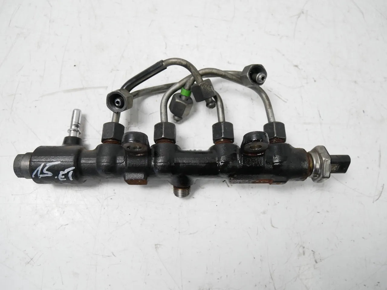 Tubo de raíl Peugeot 1.5 BlueHDI YHZ YH01 DV5RC 9821399680