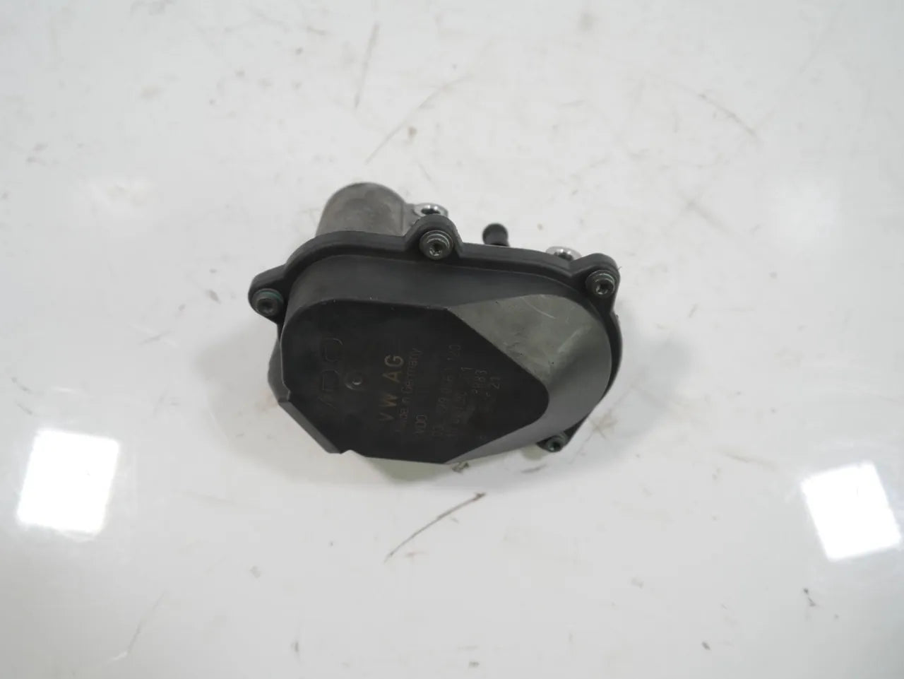 Válvula EGR Volkswagen Skoda Scirocco MK3 2.0 TDI CBDB CBD CFHC 03L129086