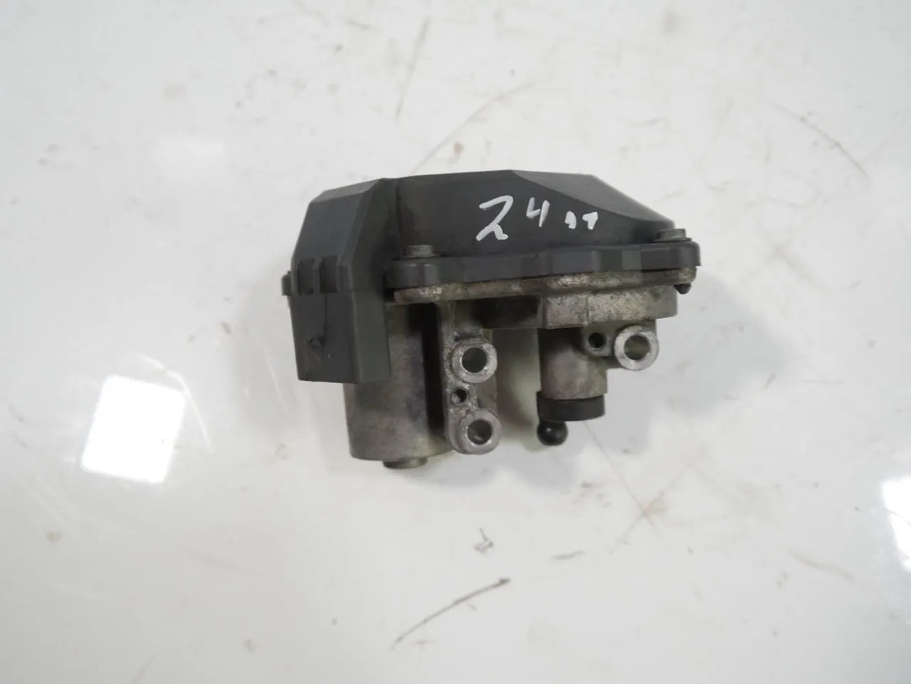 Válvula EGR Volkswagen Skoda Scirocco MK3 2.0 TDI CBDB CBD CFHC 03L129086