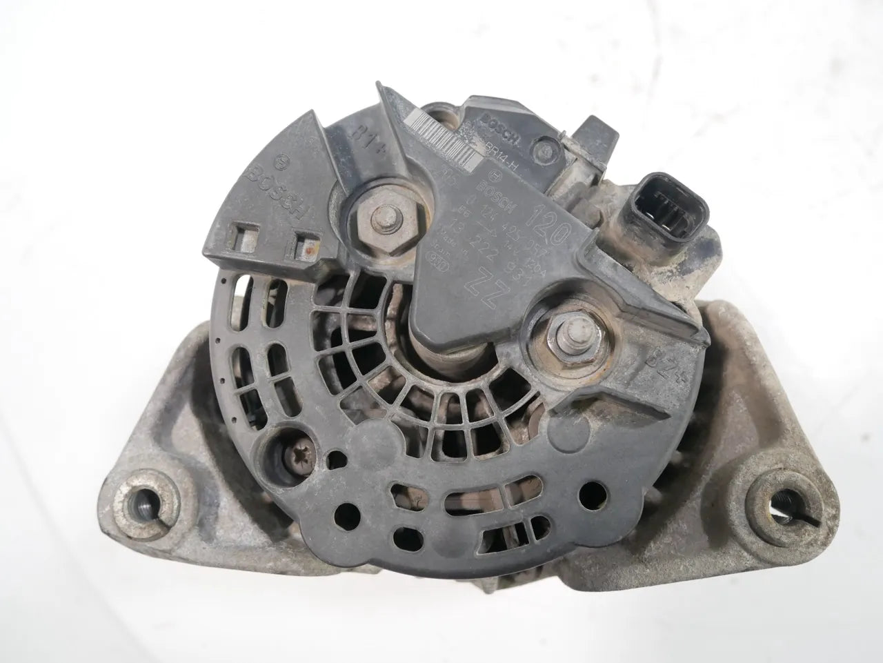 Alternador Opel Corsa D 1.2 A12XER A12 LDC 13222931 0124425057
