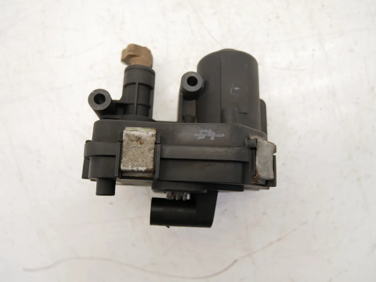 Actuador Opel Astra J Insignia A 2.0 CDTI A20DTH A20 LBS 8682JJ7AK