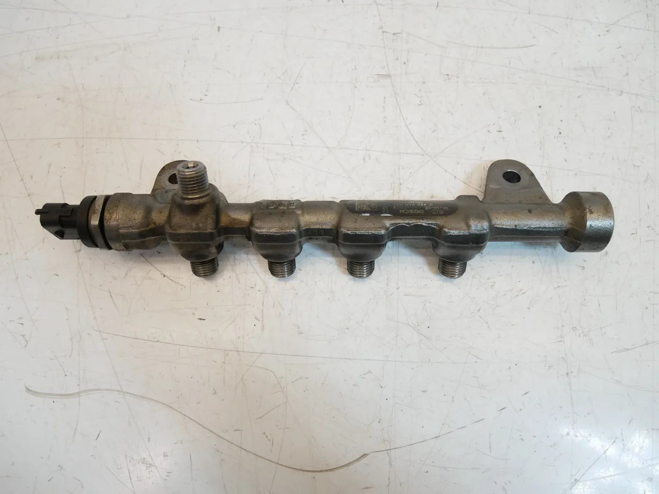 Tubo de raíl Opel Astra J Insignia A 2.0 CDTI A20DTH A20 LBS 55576177