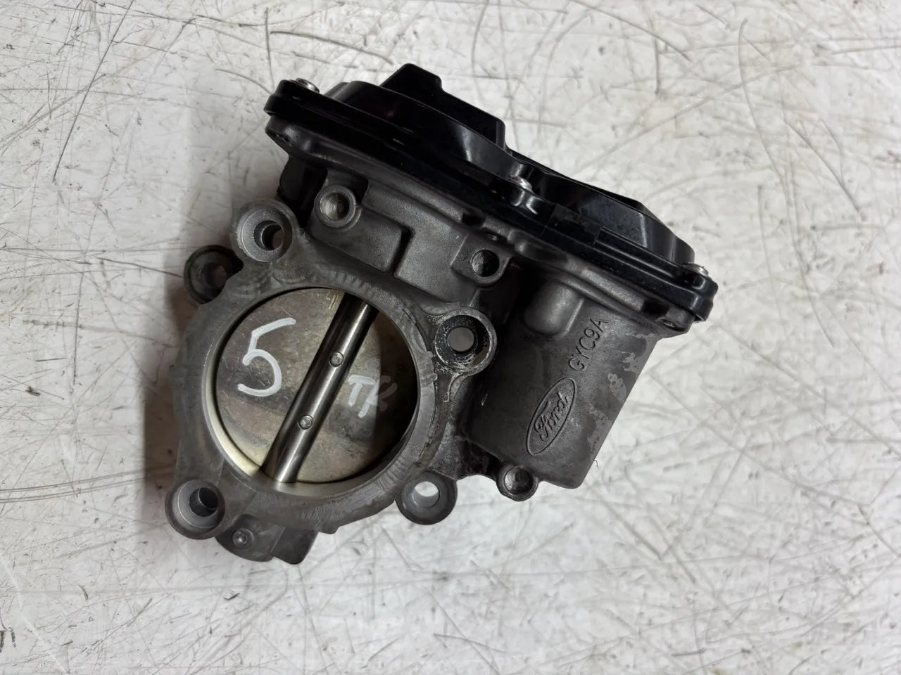 Mariposa Ford Focus Escape Kuga 1.5 EcoBoost Y1DA HX7G-9F991-AA