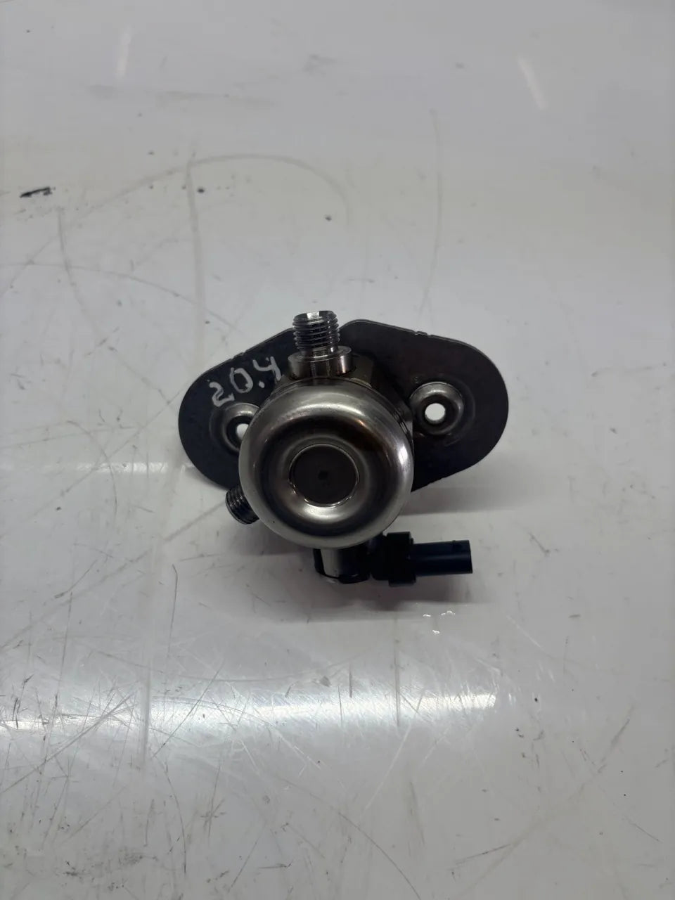 Bomba de combustible BMW Serie 7 G11 G12 4.4 750i N63B44C N63 8601015