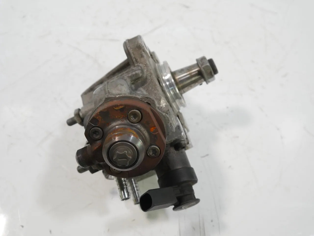 Bomba de alta presión Audi A3 2.0 TDI CFFB CFF 03L130755AF 0445010534
