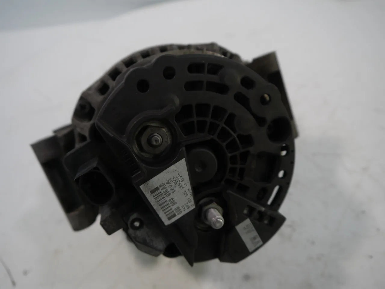 Alternador Audi A4 B6 B7 A6 C5 2.0 ALT 06B903016AB