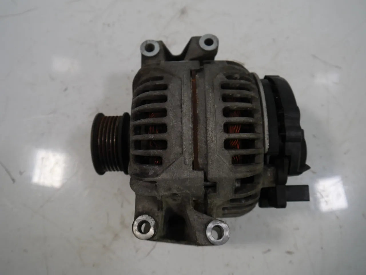 Alternador Audi A4 B6 B7 A6 C5 2.0 ALT 06B903016AB