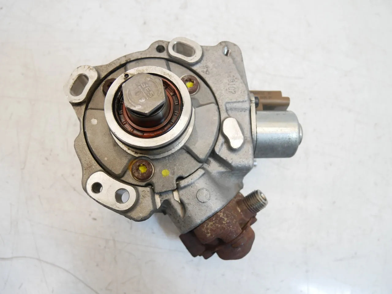 Bomba de alta presión Peugeot DS5 308 2.0 BlueHDI AHX DW10FD AH03 9674984480