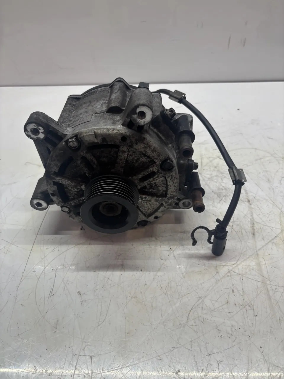 Alternador Porsche Cayenne 92A 4.8 Turbo M48.52 M48 48.52 94860302300