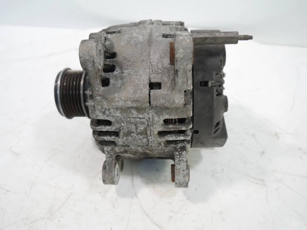Alternador Volkswagen Seat Audi Passat Leon A3 1.9 TDI BKC 06F903023C