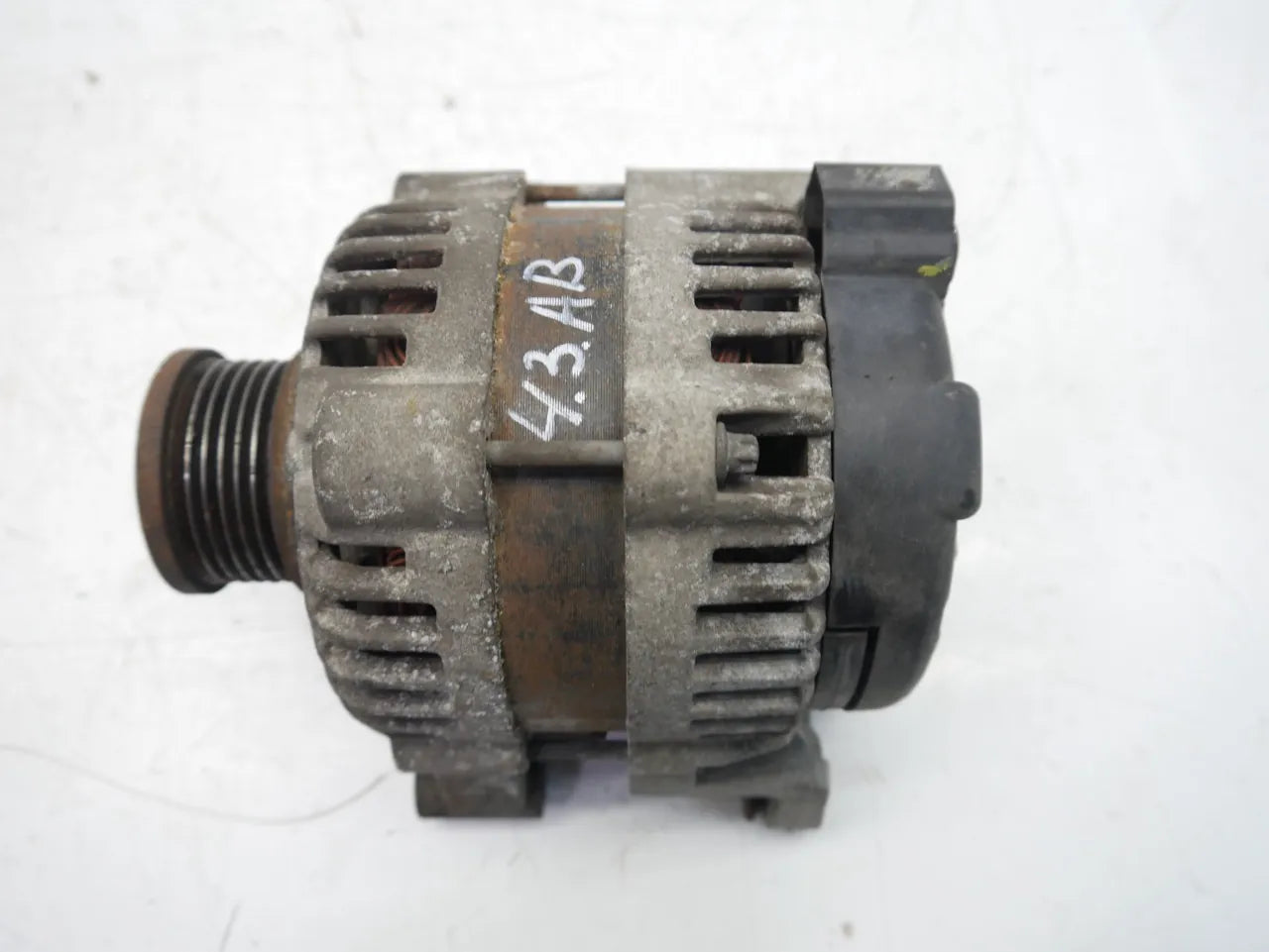 Alternador Opel Adam Corsa D 1.2 A12XEL A12 LWD 13579663
