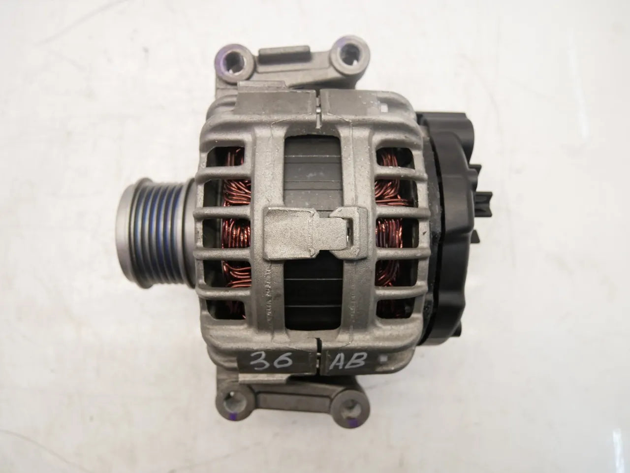 Alternador Volkswagen Golf MK8 Arteon 2.0 TSI R 4motion DNFG DNF 06K903026L