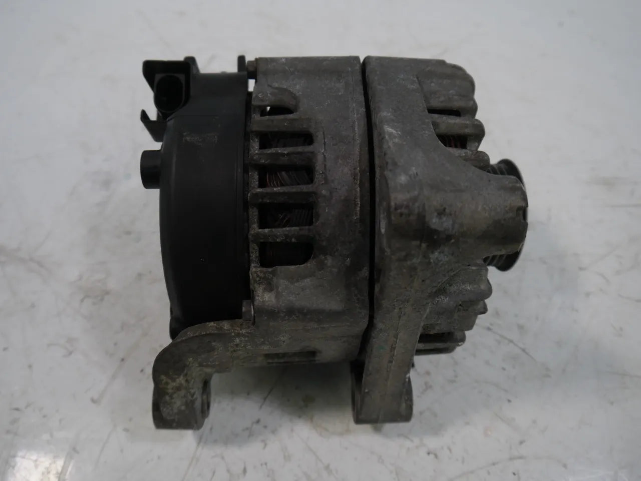 Alternador BMW Serie 5 E60 2.0 520d N47D20A N47 N47D20O0 7802261