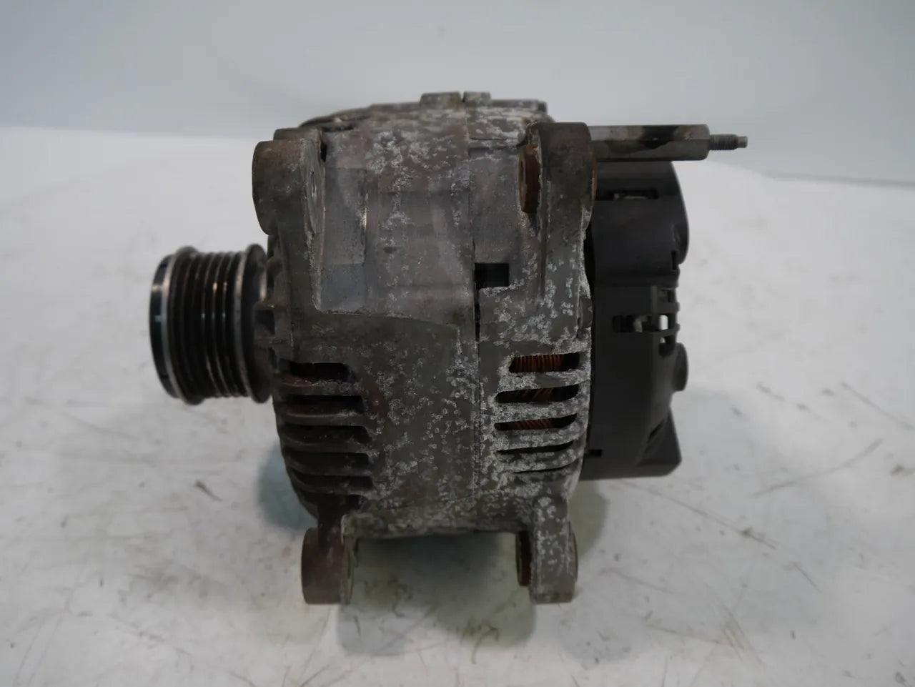 Alternador Volkswagen Skoda Audi Passat Octavia II A3 1.9 TDI BKC 021903026L