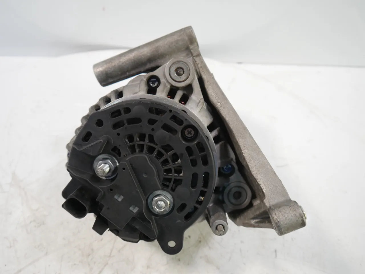 Alternador Volkswagen Touareg 2.5 R5 TDi BAC 070903139