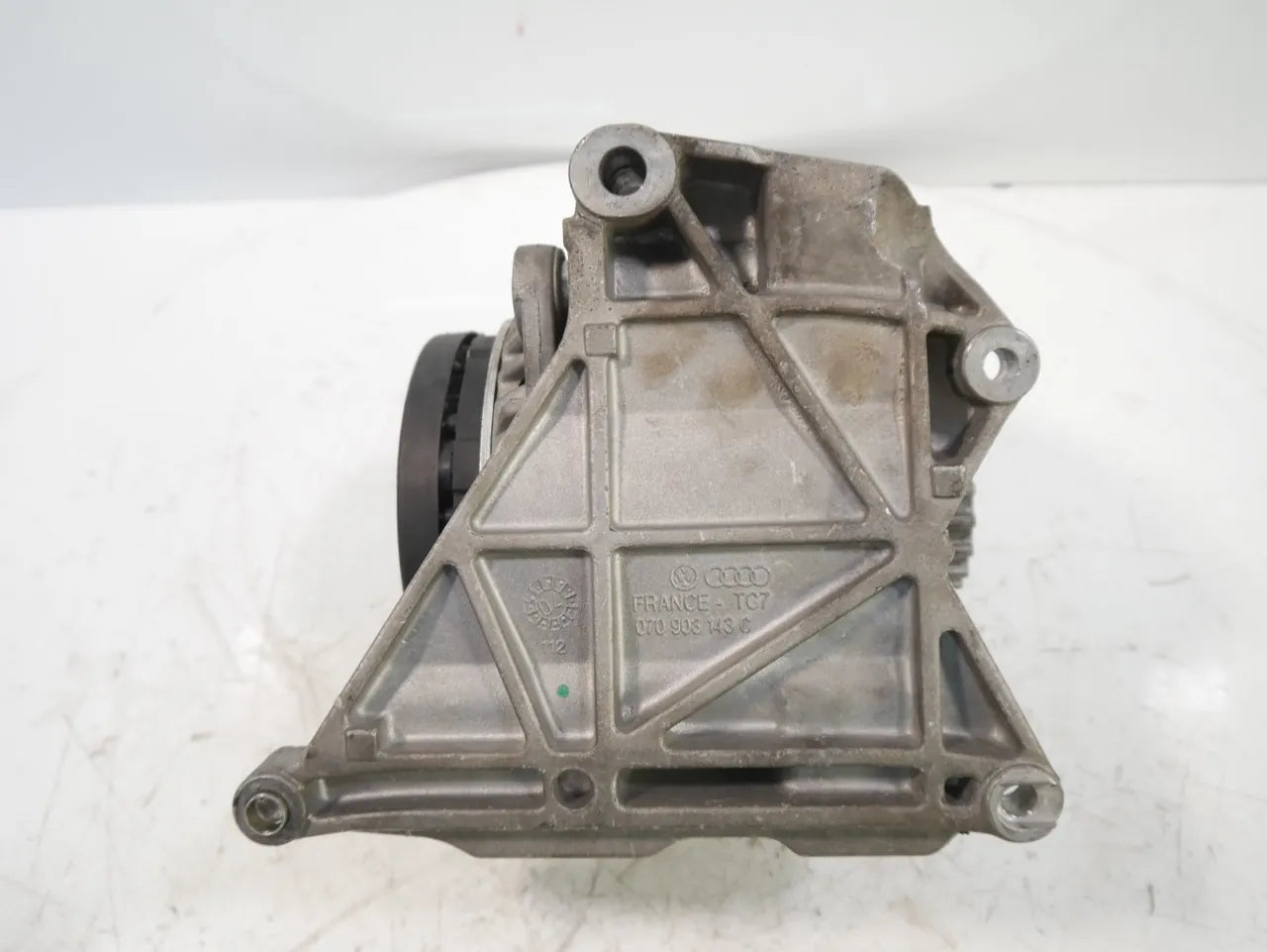 Alternador Volkswagen Touareg 2.5 R5 TDi BAC 070903139