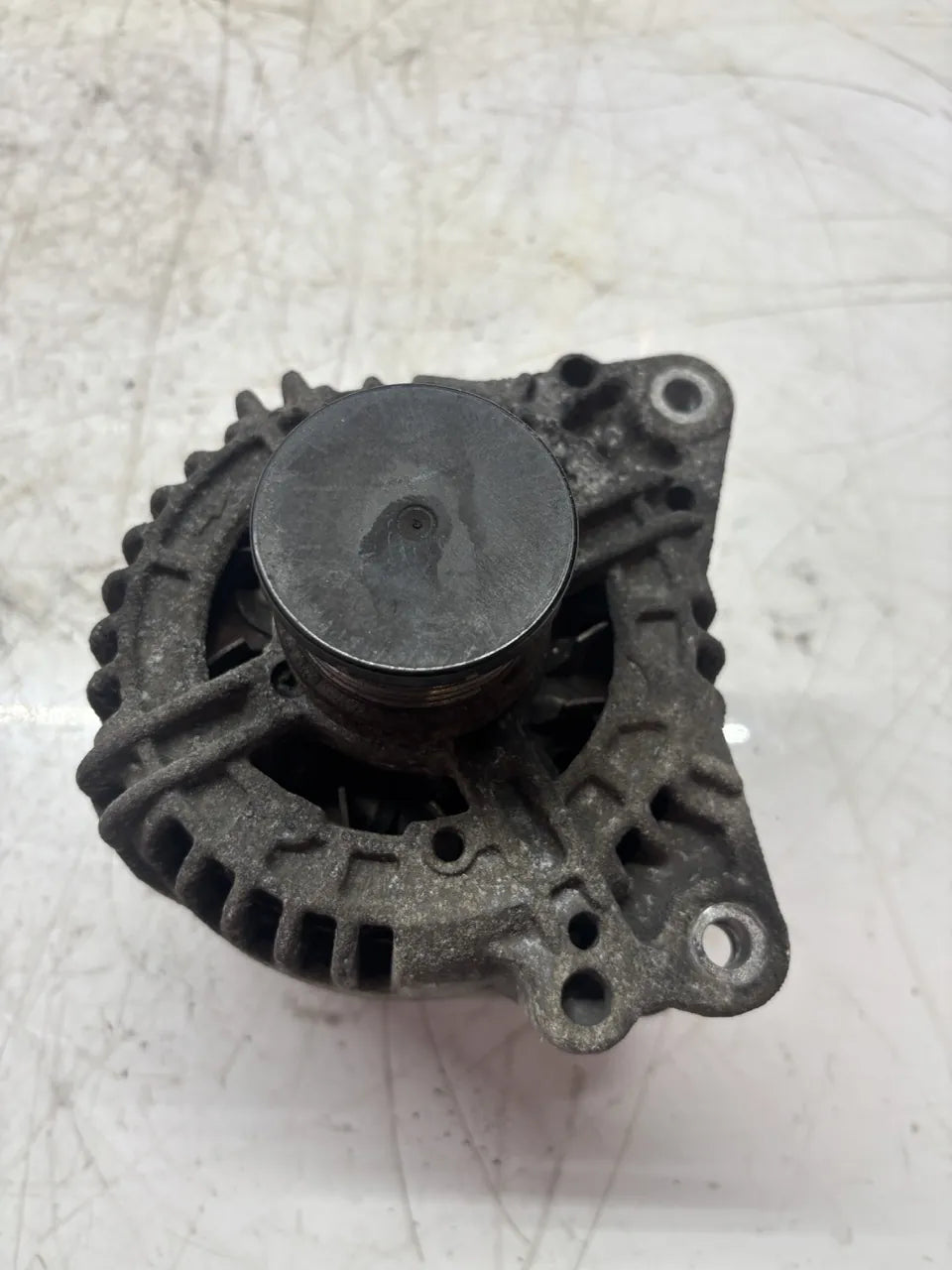 Alternador Volkswagen T5 T6 2.0 TDI CAAB CAA 028903320C