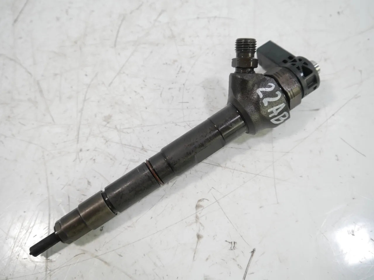 Inyector boquilla de inyección Volkswagen Passat B7 2.0 TDI CFFB CFF 03L130277J 0445110369