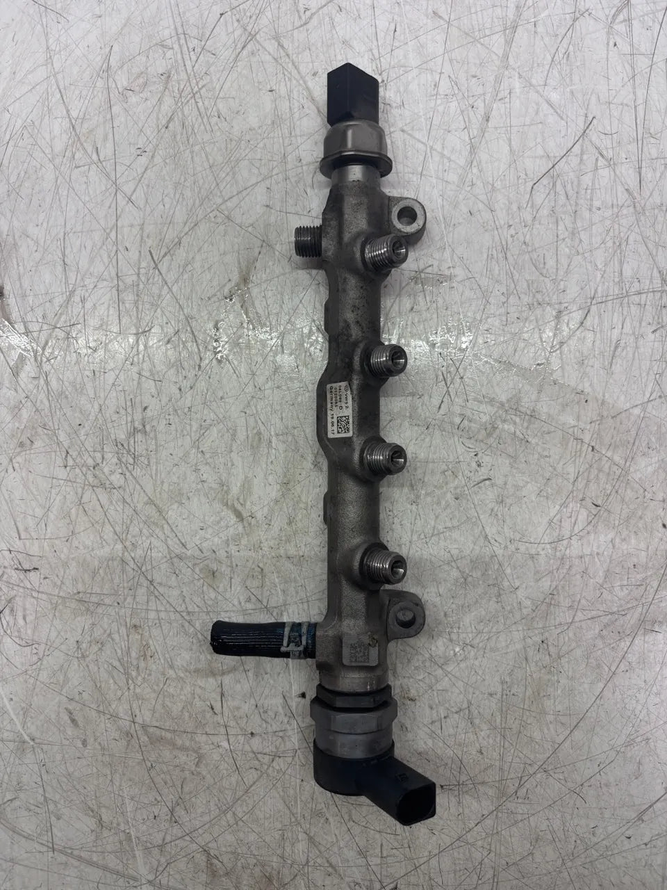 Tubo de ferrocarril Volkswagen Audi Golf VII A3 2.0 TDI DGCA DGC 04L089D