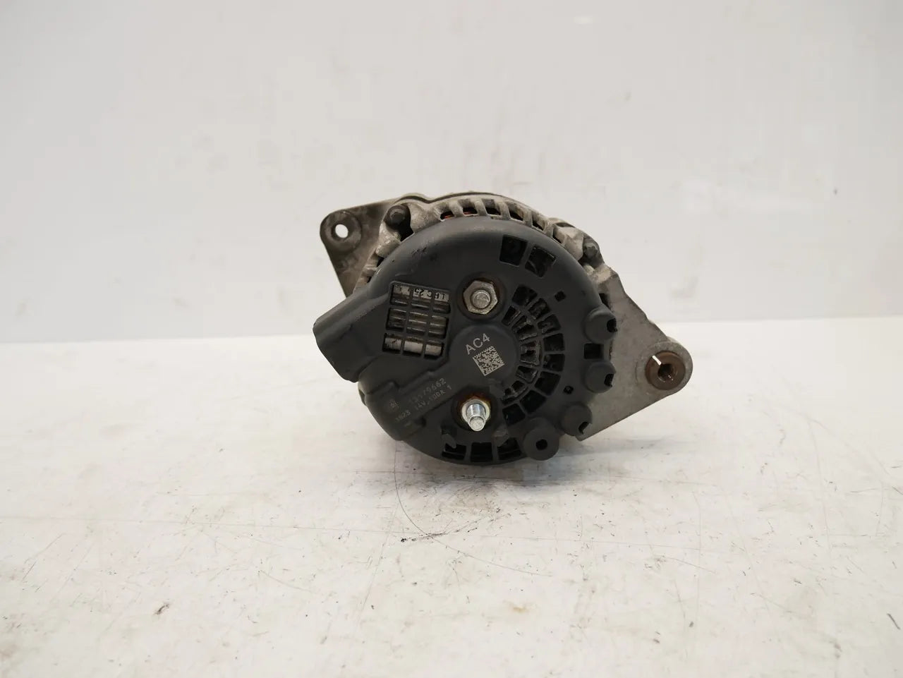 Alternador Opel Vauxhall Astra J 1,7 CDTI A17DTS LUD 95519864