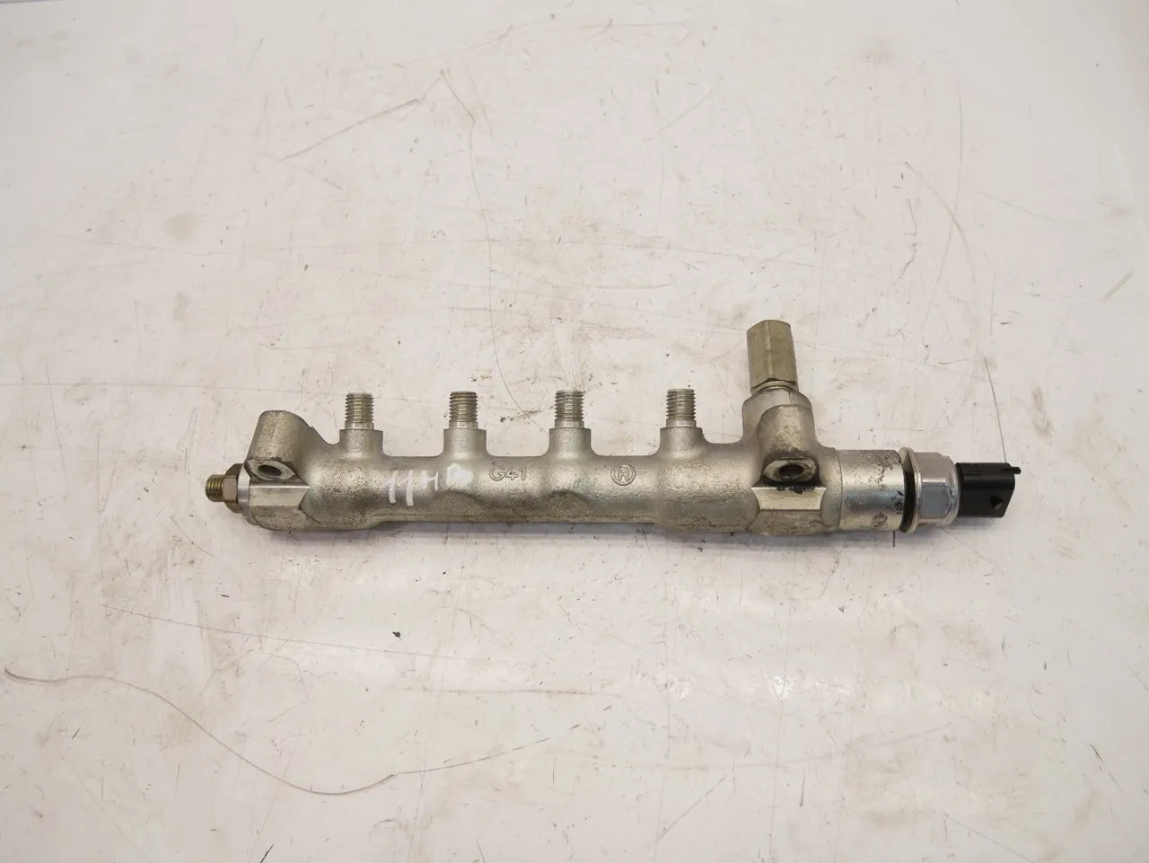 Tubo de raíl Opel Vauxhall Astra J 1.7 CDTI A17DTS LUD 55584473