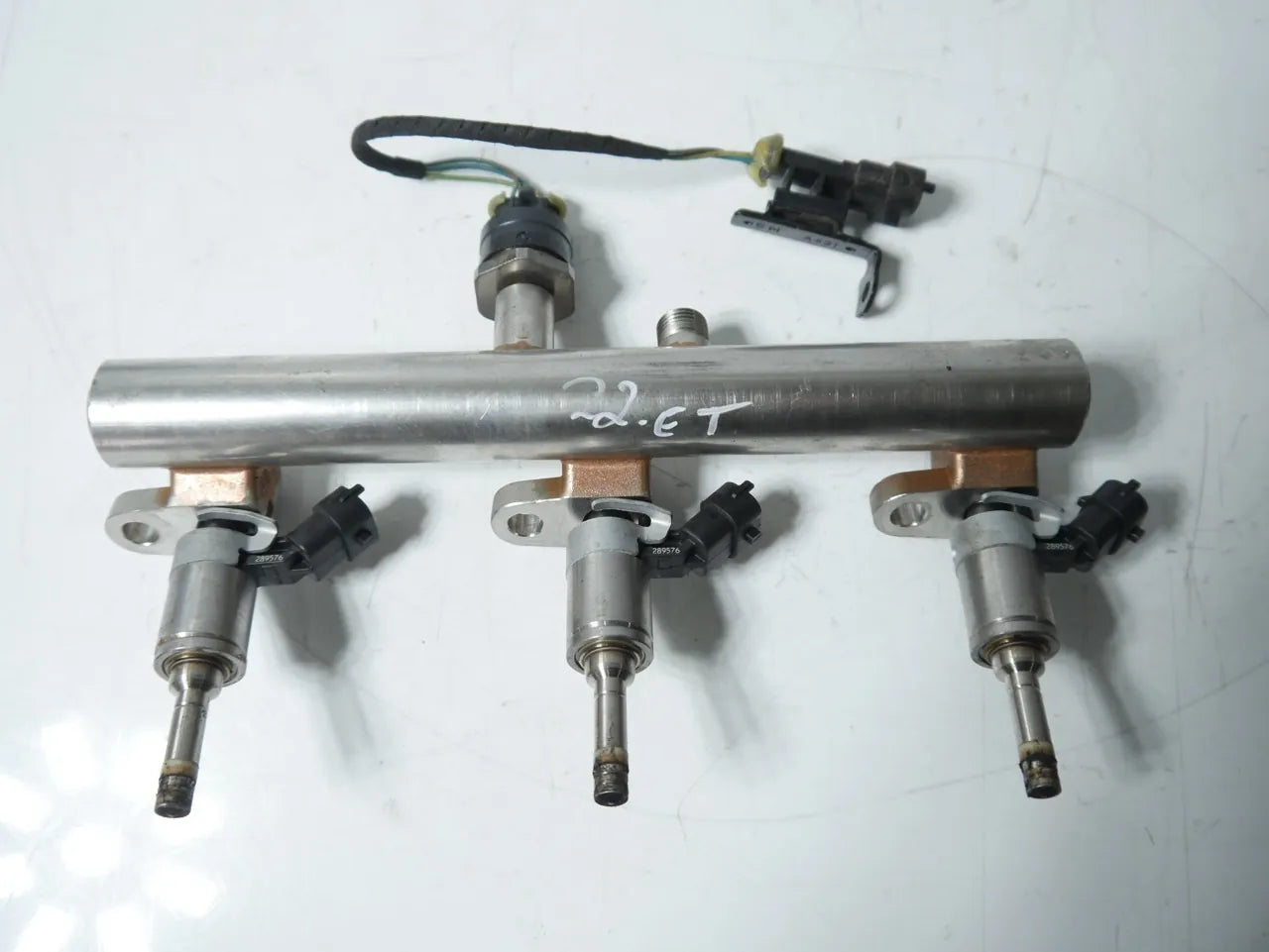 Riel inyector Alfa Romeo Giulia 952 2.9 670050436 00670050573 0307150691