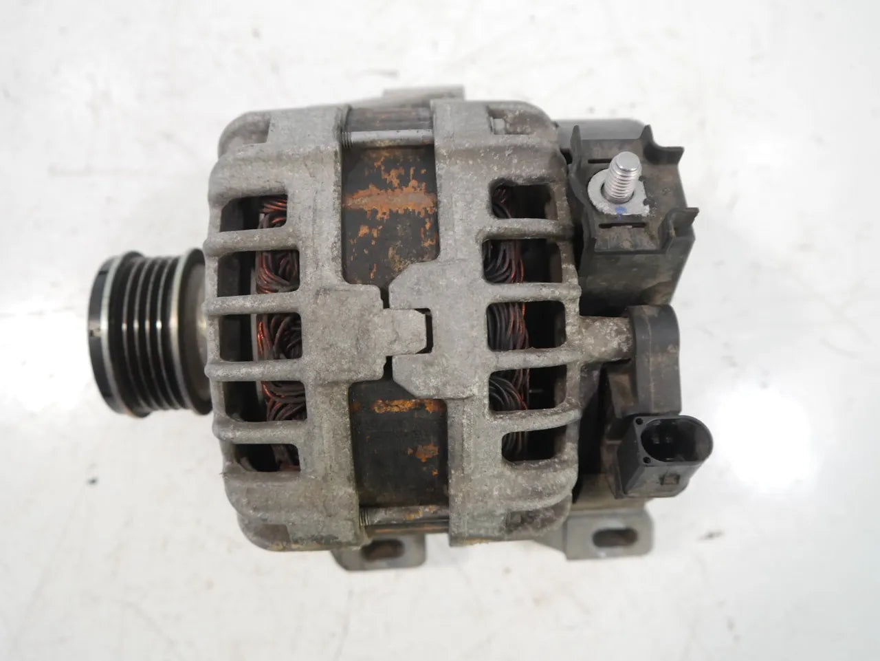 Alternador Volvo XC60 2.4 D5 AWD D5244T15 D52 30659131
