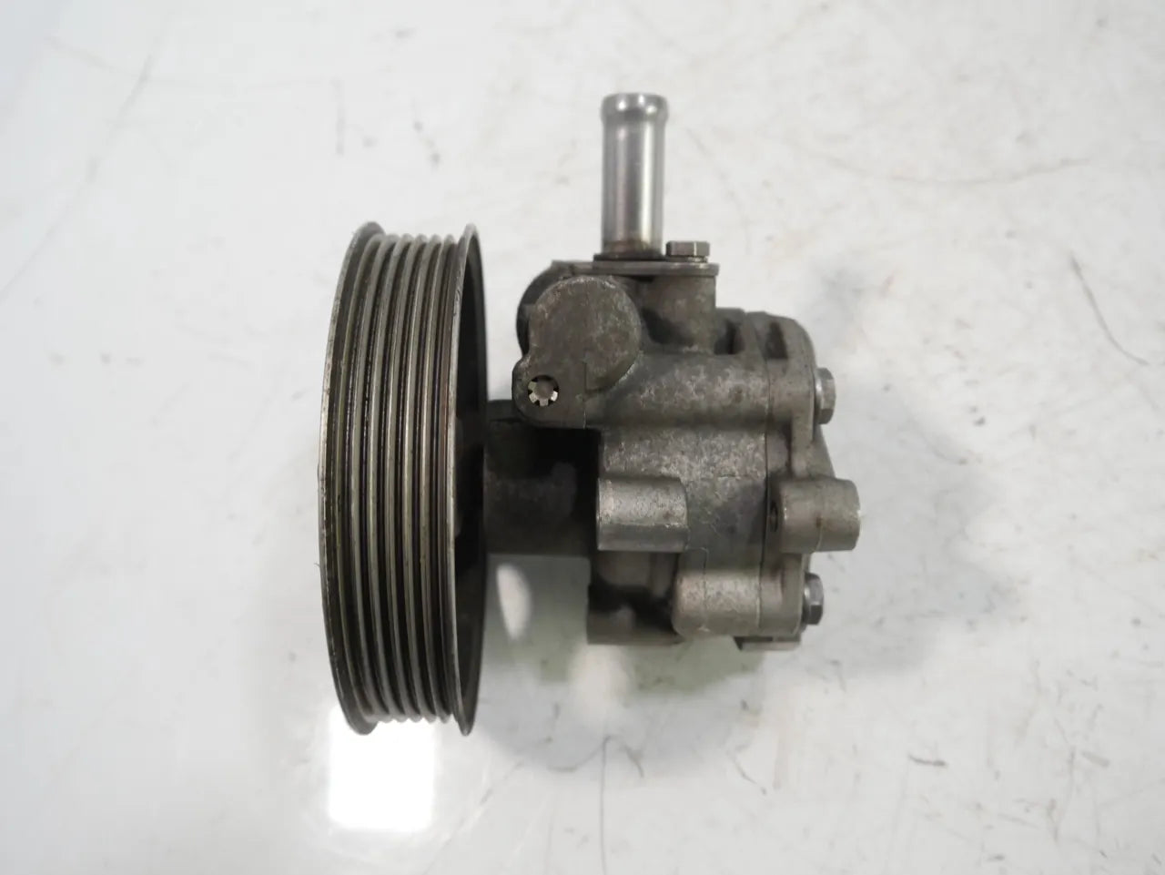 Servobomba Audi A4 B7 2.0 TFSI quattro BWE 8E0145153J