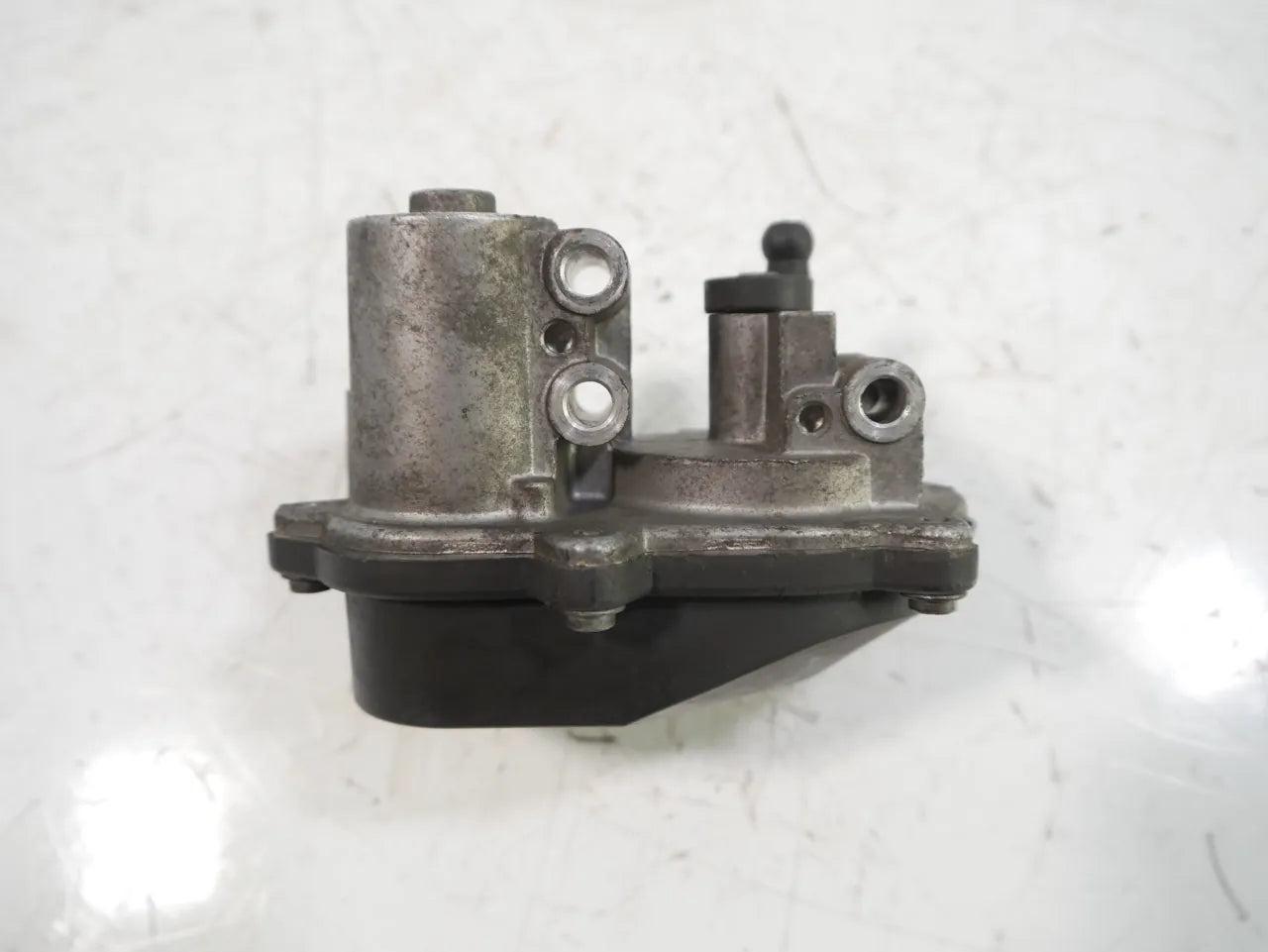 Actuador Audi A4 B7 2.0 TFSI quattro BWE 06F133482D