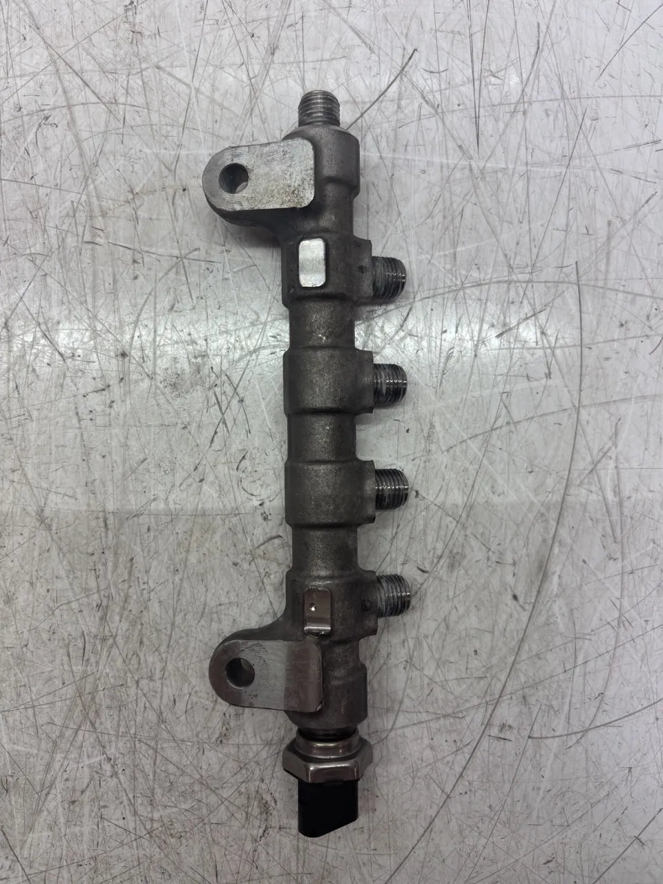 Riel inyector Mazda 3 BP 2.0 Skyactiv-X M Hybrid HFY1 HF01 HF