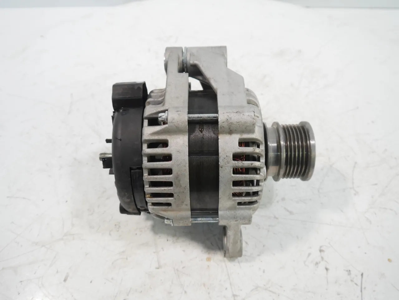 Alternador Opel Insignia 2.0 CDTi A20DTH A20 LBS 13502583
