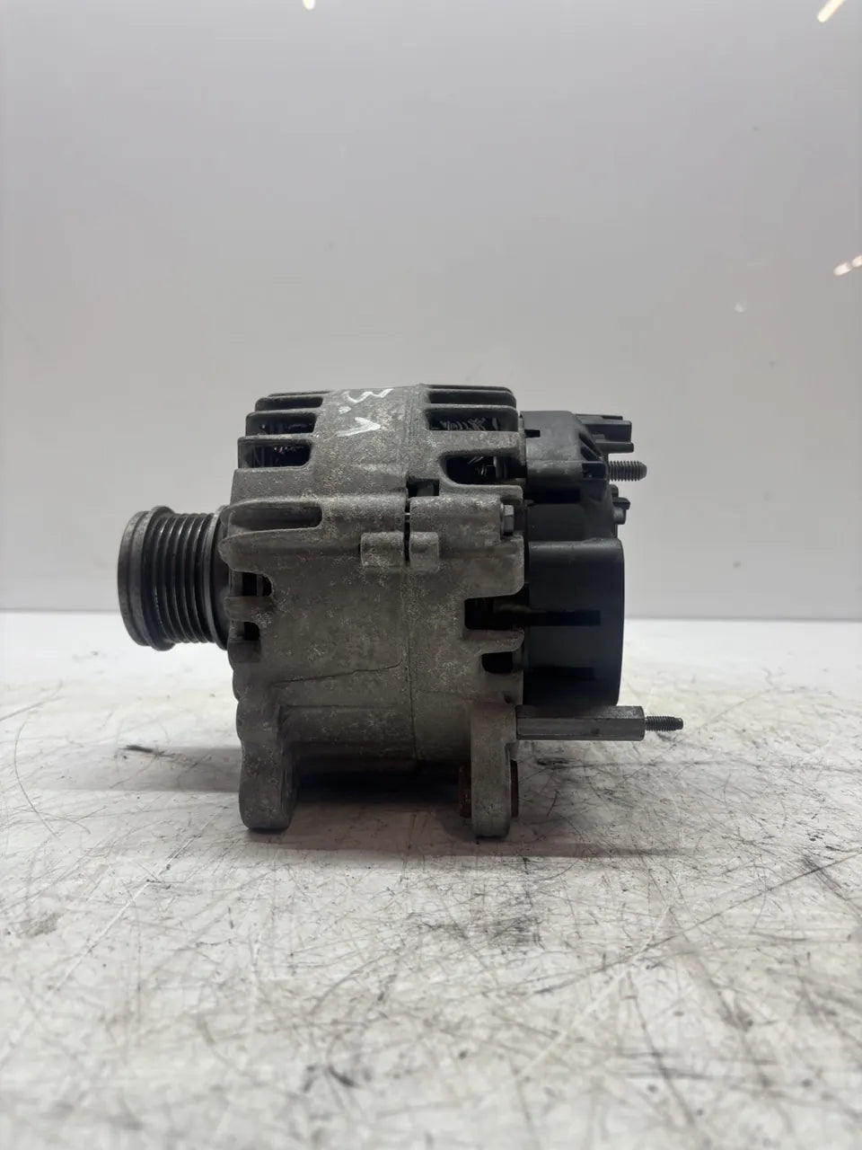Alternador Audi Volkswagen A3 Golf VII 2.0 TDI DGCA DGC 04L903021D