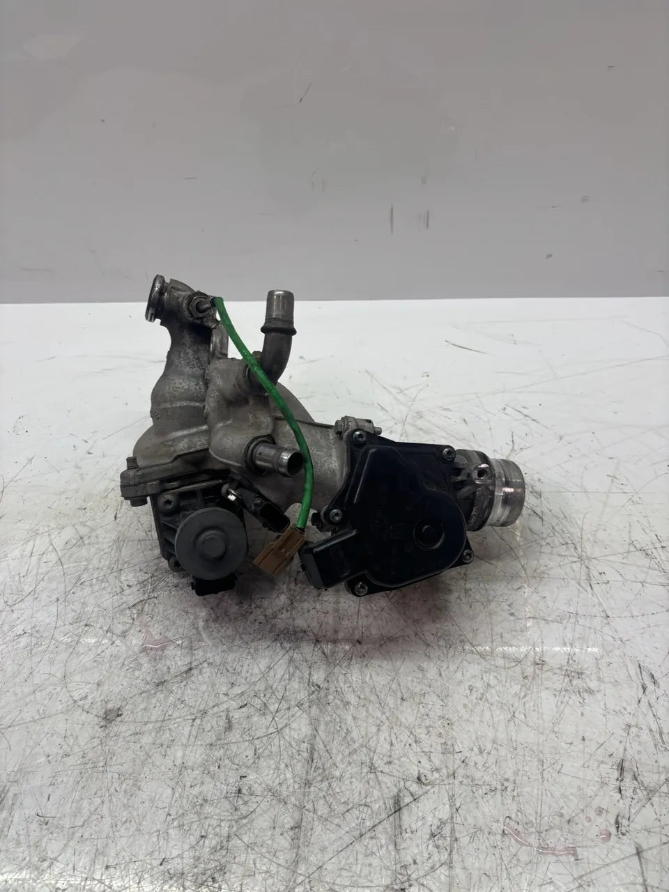 Válvula EGR Renault Megan IV1.5 dCi K9K657 K9K 147102557R