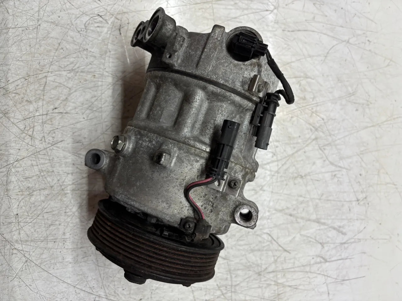 Compresor de aire acondicionado Opel Insignia A 2.0 CDTI A20DTE LHV A20 P22861236