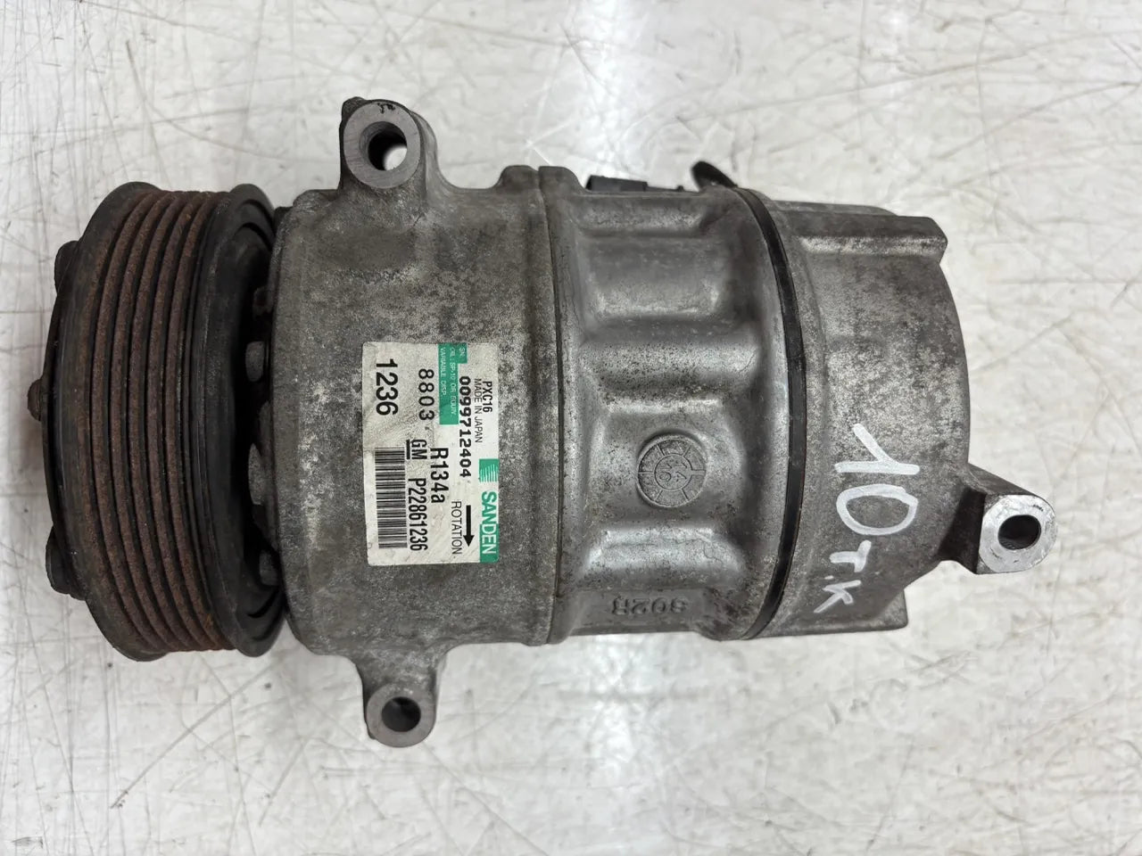 Compresor de aire acondicionado Opel Insignia A 2.0 CDTI A20DTE LHV A20 P22861236