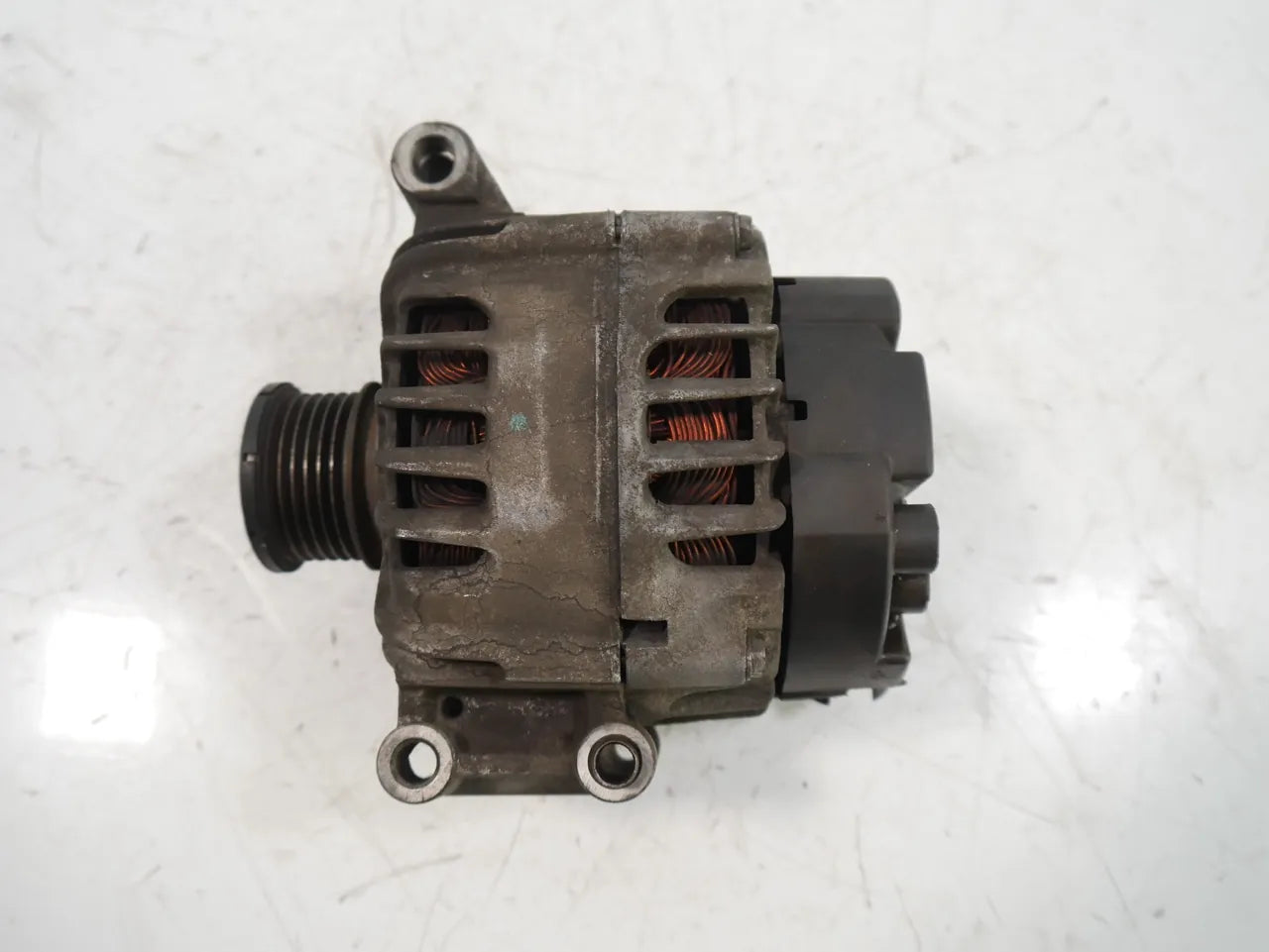 Alternador Peugeot Citroen 207 C3 1,6 16V 5FW EP6 V757651380
