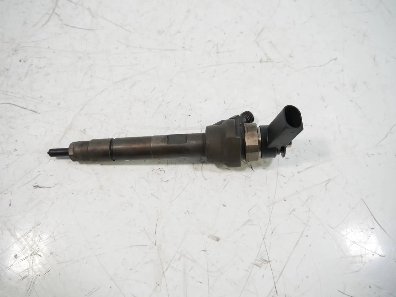 Inyector boquilla de inyección BMW Serie 1 E82 2.0 118d N47D20C N47D20U0 N47 7798446