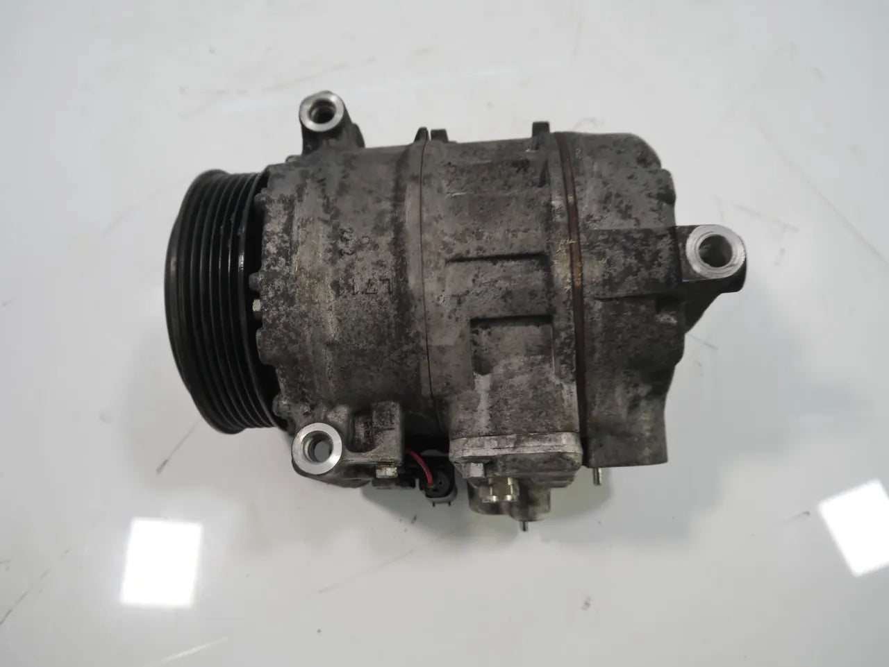 Compresor de aire acondicionado Mercedes-Benz Clase M 2.7 CDI OM612.963 612.963 A0002308811