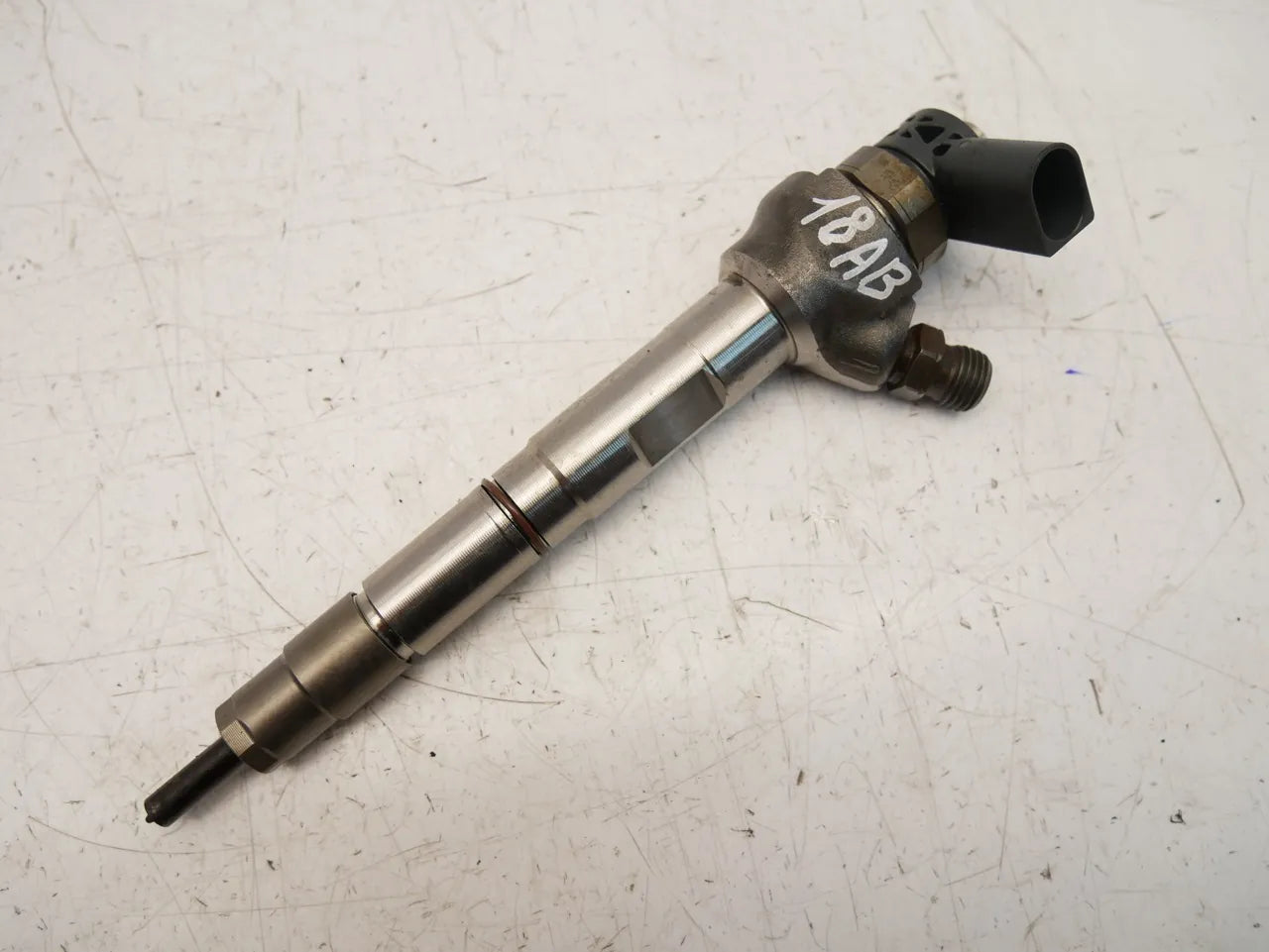 Boquilla de inyección Audi A6 C7 2.0 TDI DDDA DDD 04L130277AE 0445110471