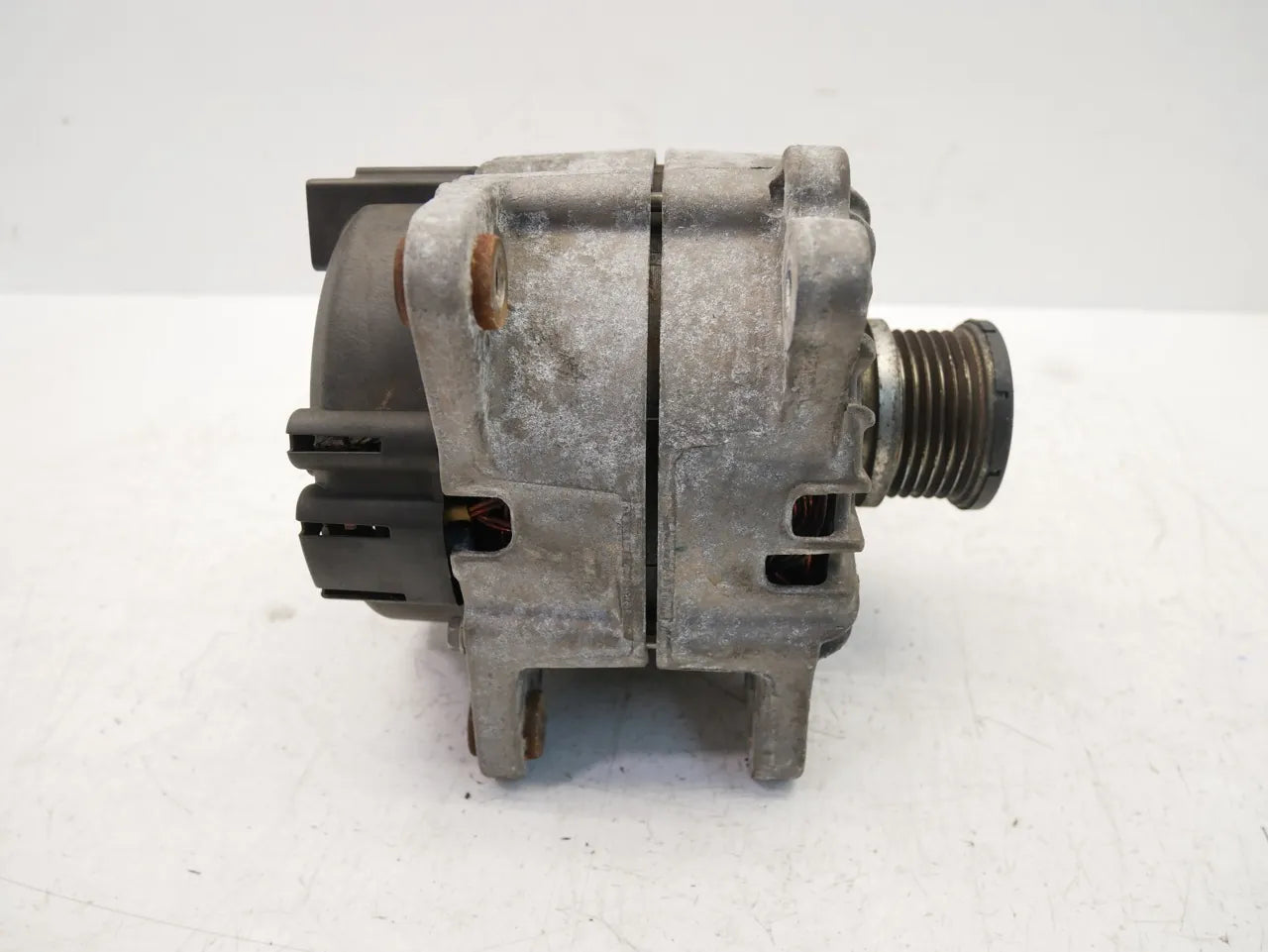 Alternador Audi A6 2.0 TDI DDDA DDD 04L903017C