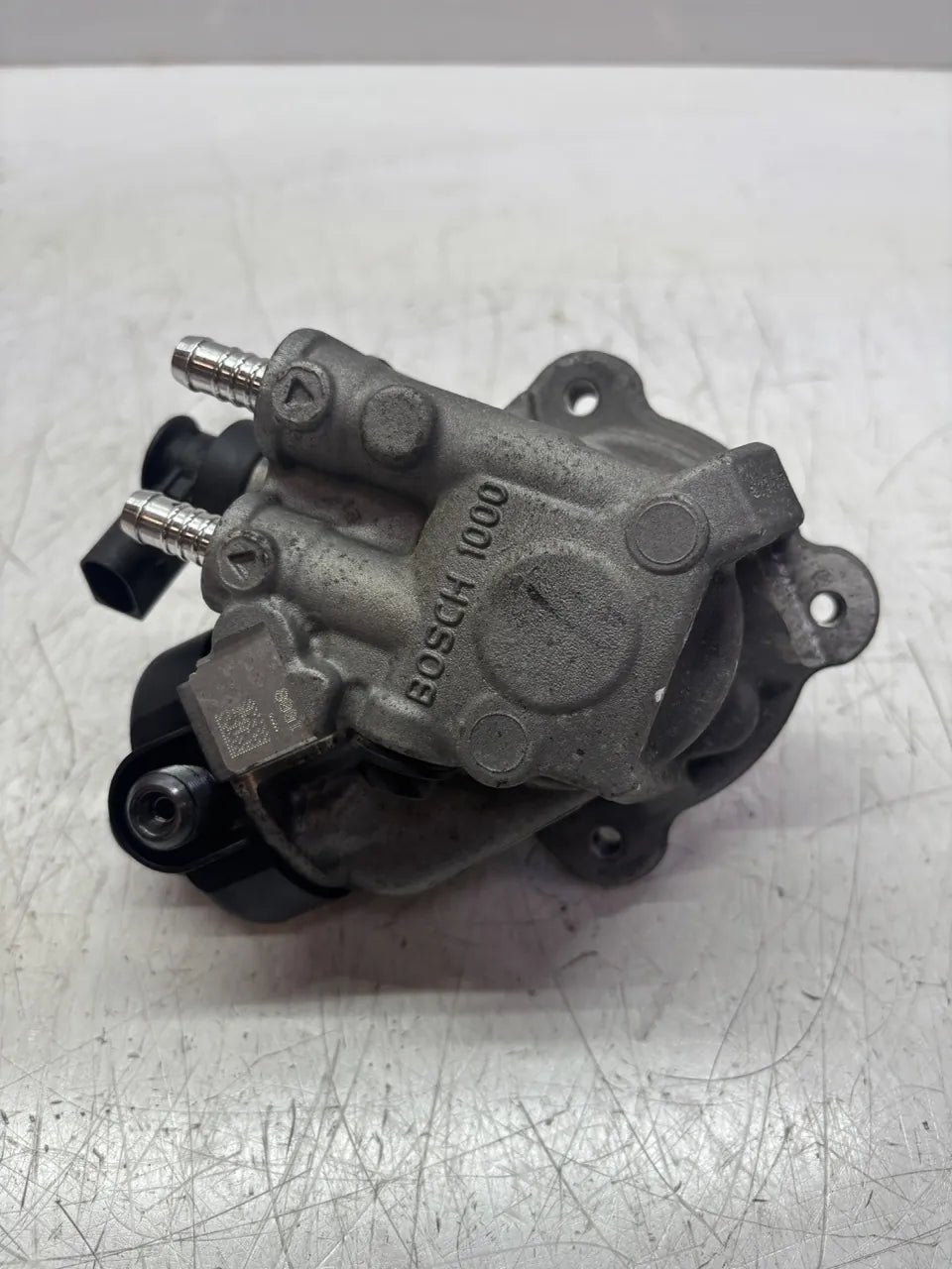 Bomba de alta presión Audi Seat Q5 A4 B8 A5 A6 C6 Exeo 2.0 TDI CAHA CAH 03L130755