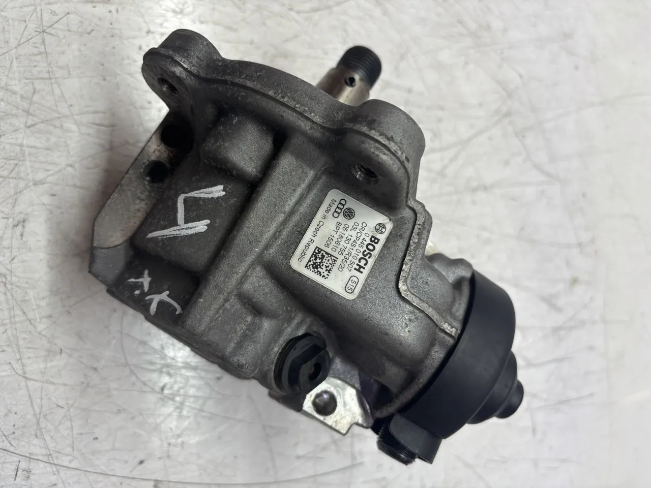 Bomba de alta presión Audi Seat Q5 A4 B8 A5 A6 C6 Exeo 2.0 TDI CAHA CAH 03L130755