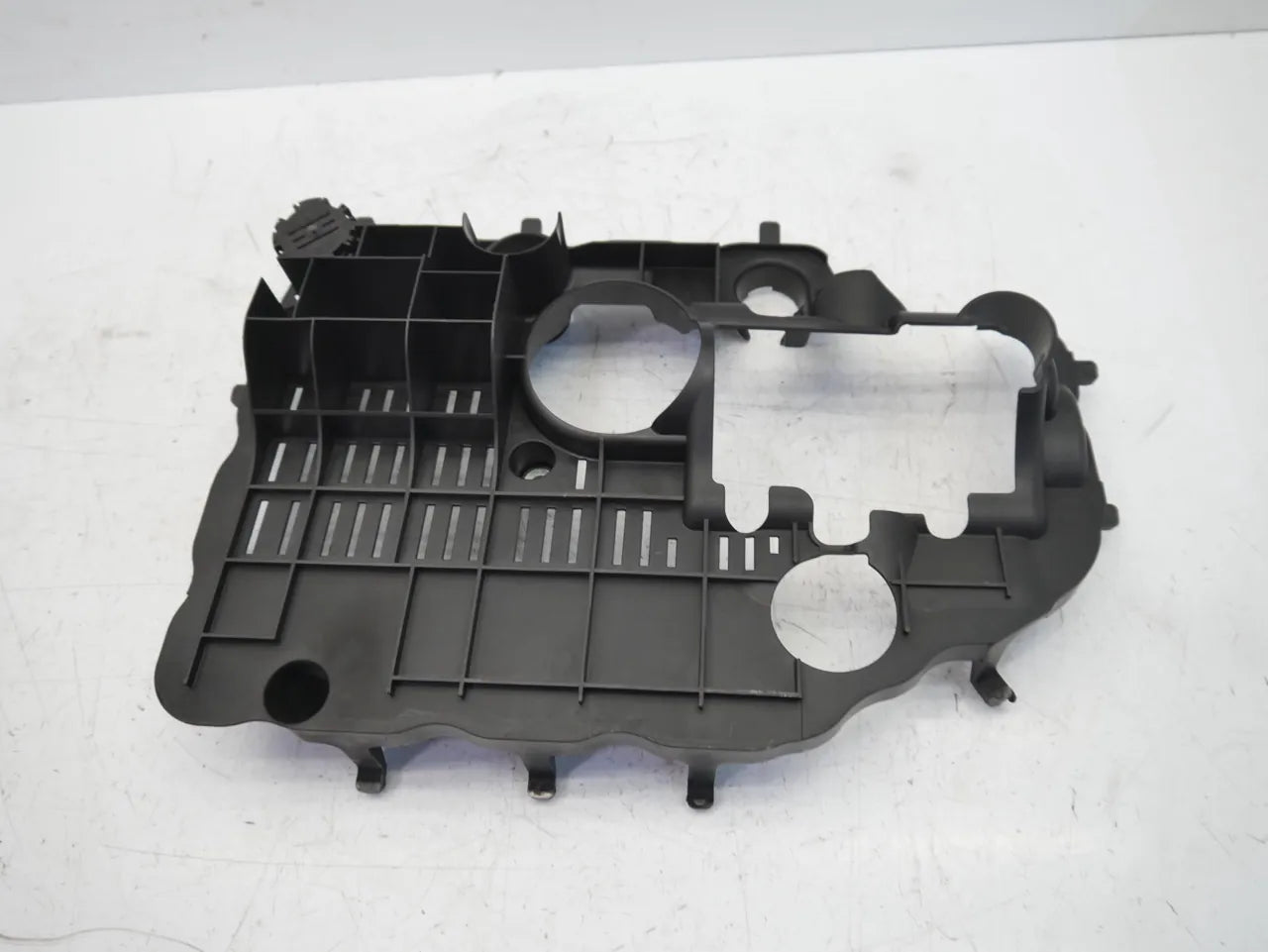 Placa deflectora Audi A4 B8 A5 Q5 2.0 TDI CJCB CJC 06J103138F